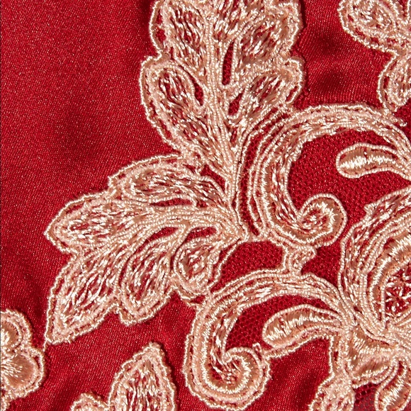 Maison Lace-Trim Short Robe, Red/Gold - Picture 3 of 6